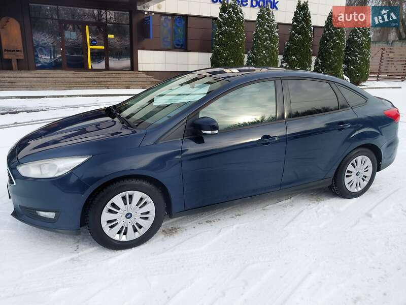 Седан Ford Focus 2015 в Днепре