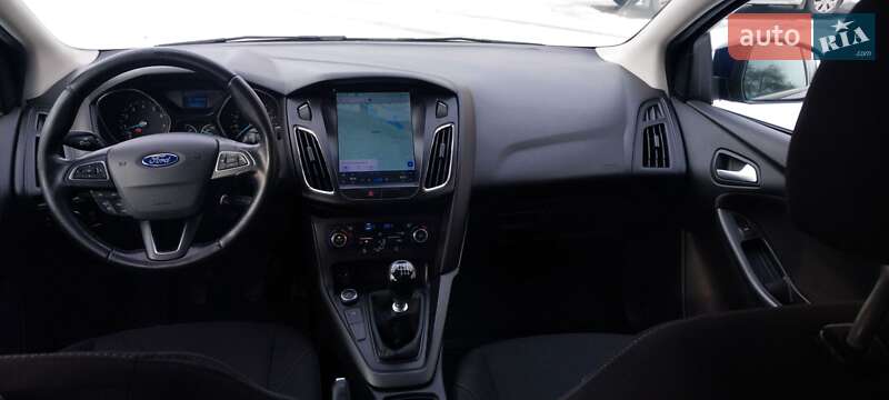 Седан Ford Focus 2015 в Днепре