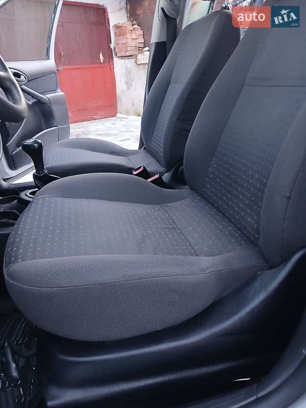 Универсал Ford Focus 2004 в Тернополе фото 53 Универсал Ford Focus 2004 в Тернополе