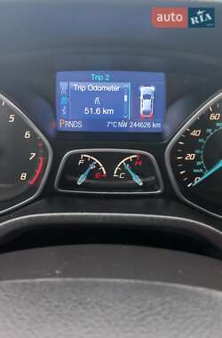 Седан Ford Focus 2012 в Градижске