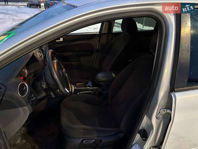 Хетчбек Ford Focus 2007 в Кам'янському