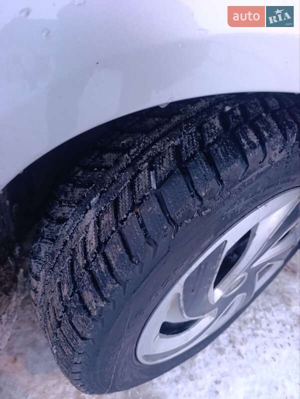 Універсал Ford Focus 2008 в Золочеві