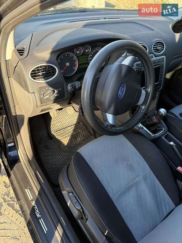 Хэтчбек Ford Focus 2005 в Киеве