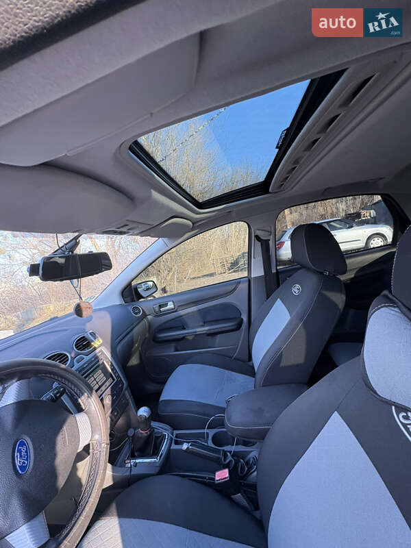 Хэтчбек Ford Focus 2005 в Киеве