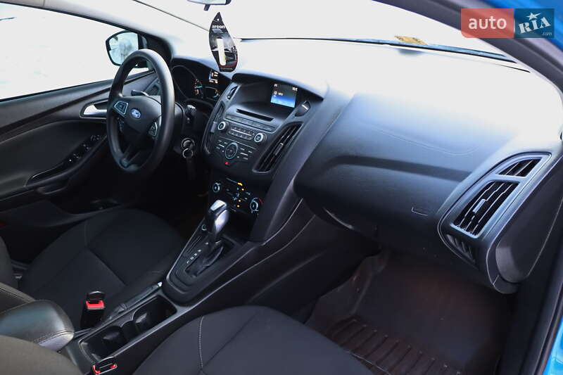 Седан Ford Focus 2015 в Кременчуці