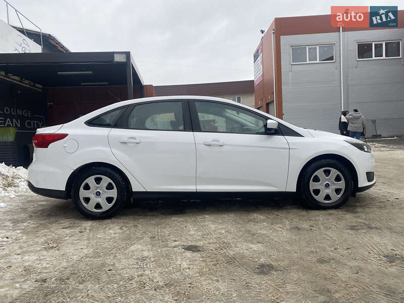 Седан Ford Focus 2018 в Сумах
