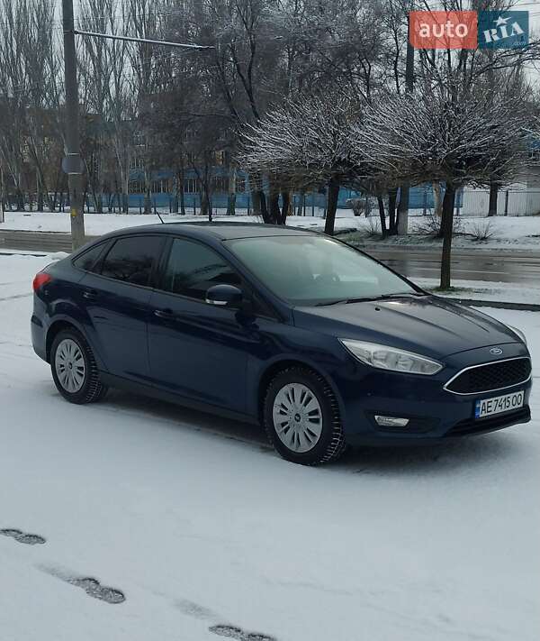 Седан Ford Focus 2015 в Днепре