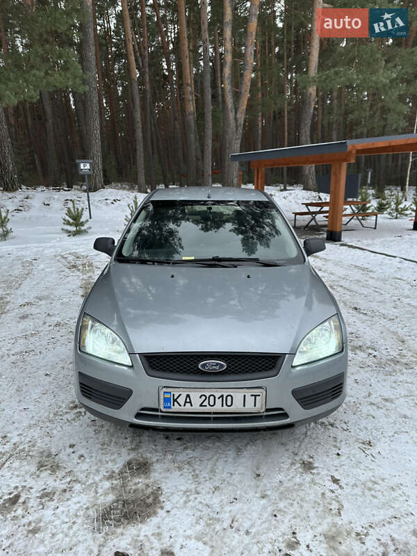 Хэтчбек Ford Focus 2005 в Киеве фото 9 Хэтчбек Ford Focus 2005 в Киеве