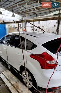 Хэтчбек Ford Focus 2014 в Киеве