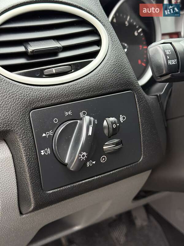 Хэтчбек Ford Focus 2009 в Сумах