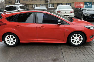 Хэтчбек Ford Focus 2016 в Киеве