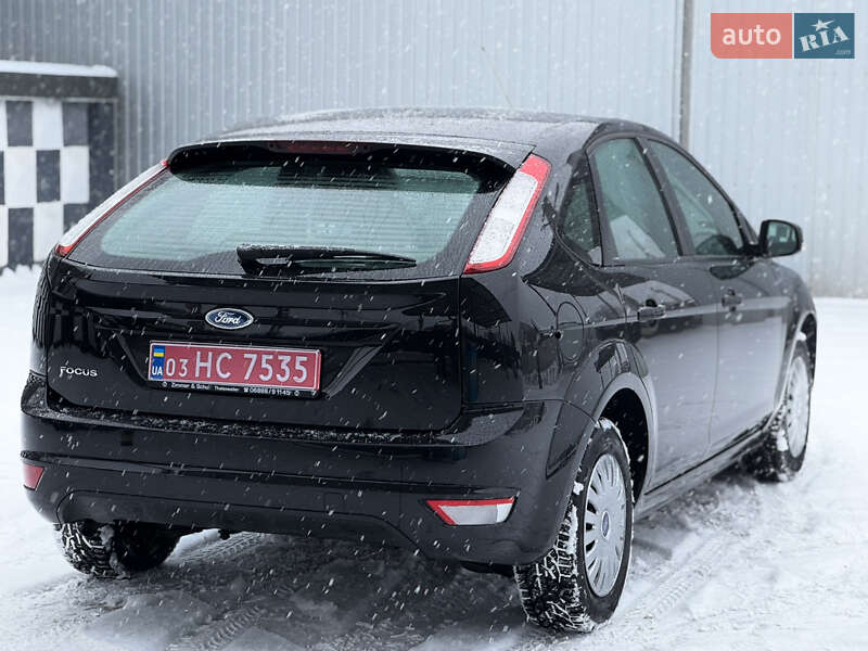 Хэтчбек Ford Focus 2008 в Староконстантинове