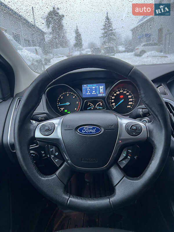 Хэтчбек Ford Focus 2012 в Житомире