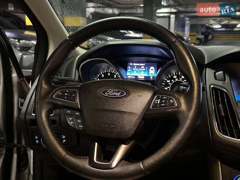 Хэтчбек Ford Focus 2016 в Днепре