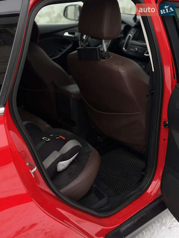 Универсал Ford Focus 2018 в Микулинцах