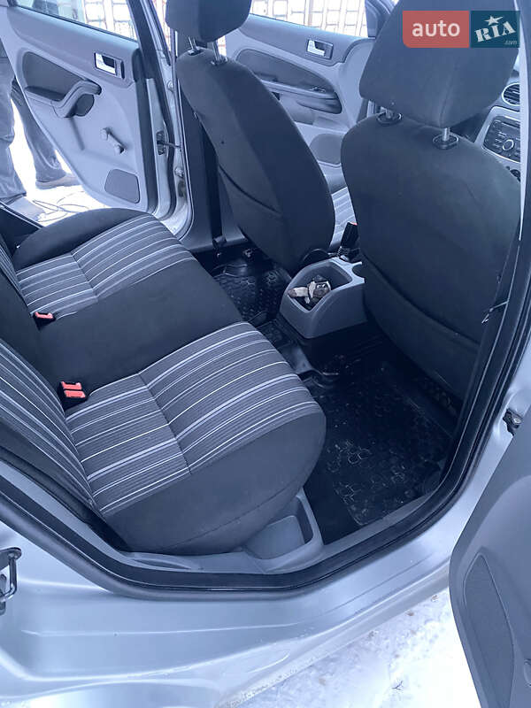 Универсал Ford Focus 2010 в Каменец-Подольском