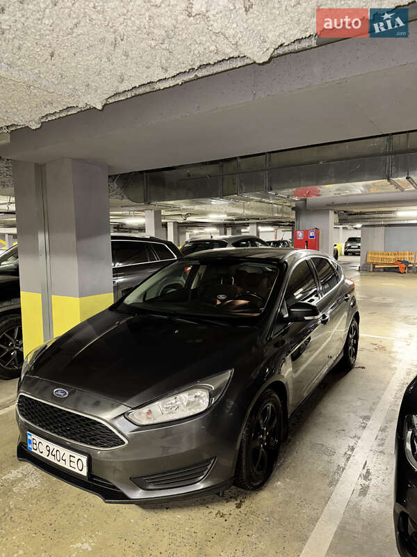 Хэтчбек Ford Focus 2015 в Львове