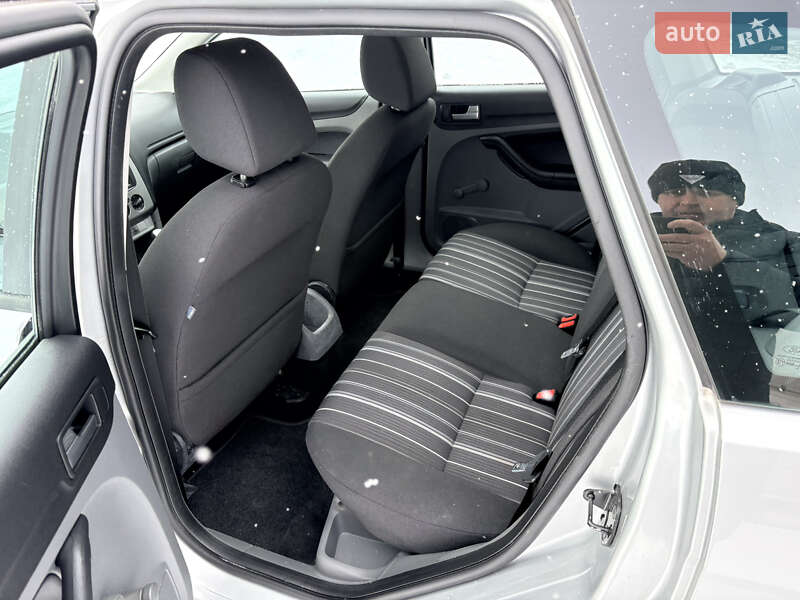 Универсал Ford Focus 2008 в Нововолынске