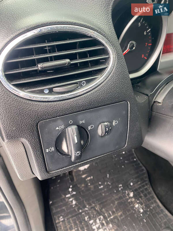 Седан Ford Focus 2010 в Чернигове