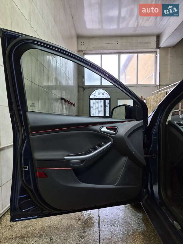 Універсал Ford Focus 2011 в Конотопі