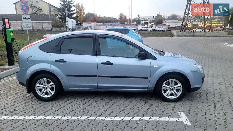 Хэтчбек Ford Focus 2006 в Виннице