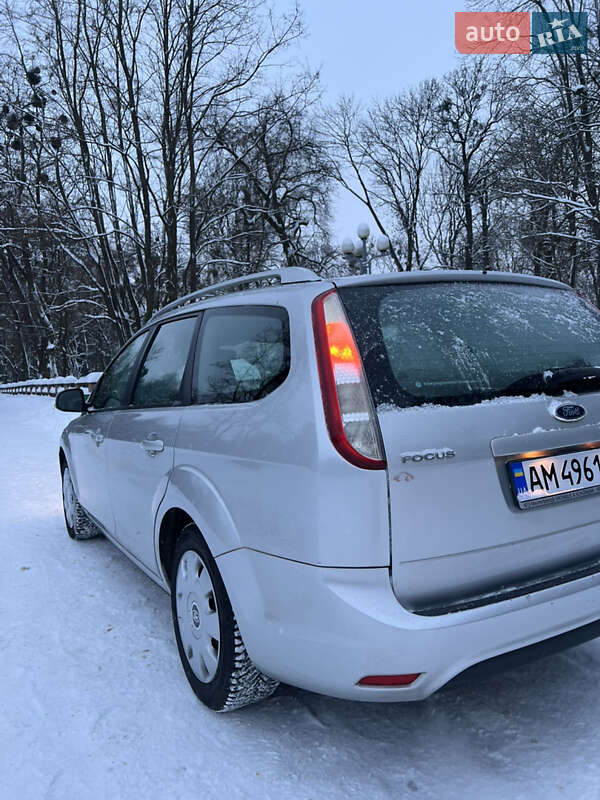 Універсал Ford Focus 2010 в Звягелі