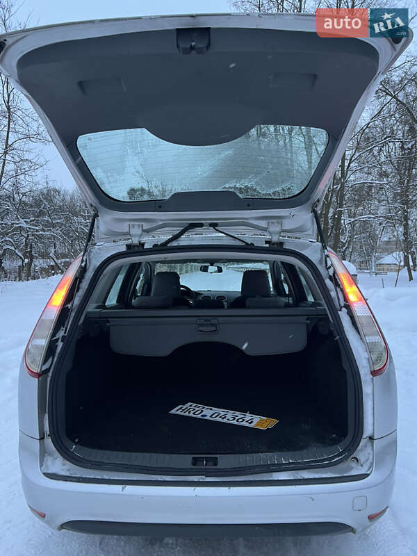 Універсал Ford Focus 2010 в Звягелі