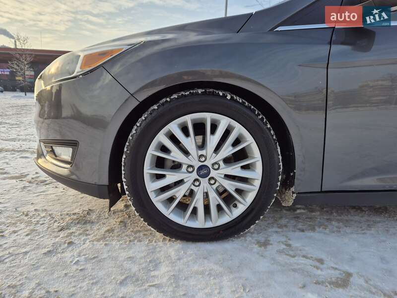 Хэтчбек Ford Focus 2015 в Киеве