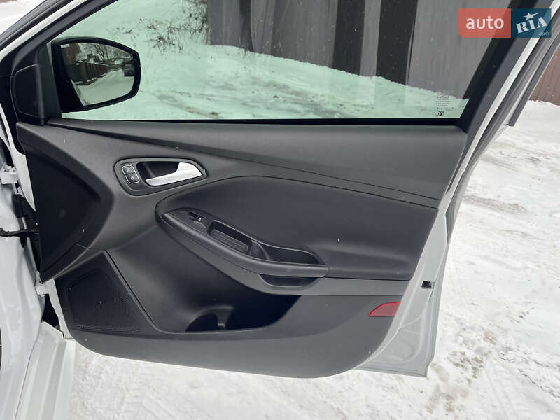 Седан Ford Focus 2016 в Києві