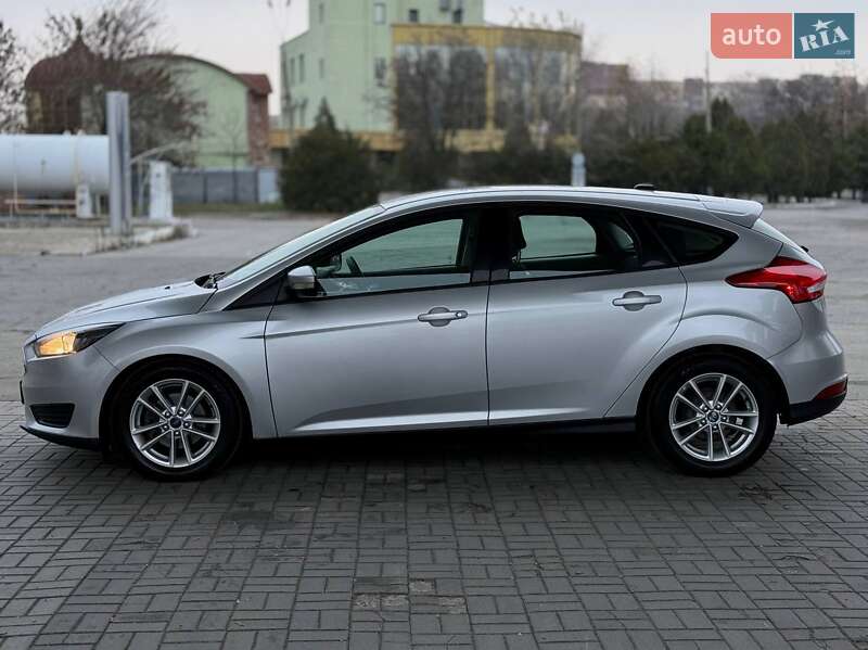 Хэтчбек Ford Focus 2015 в Днепре