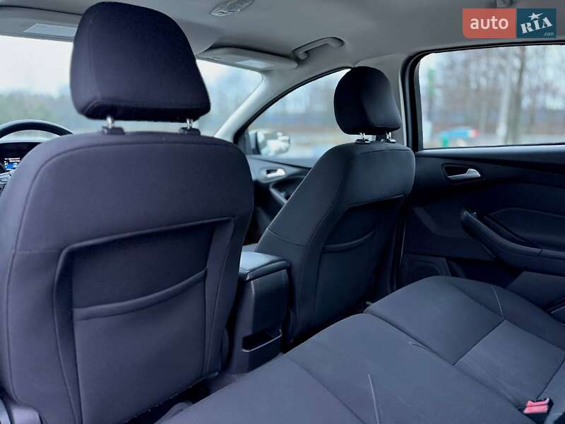 Хэтчбек Ford Focus 2015 в Днепре