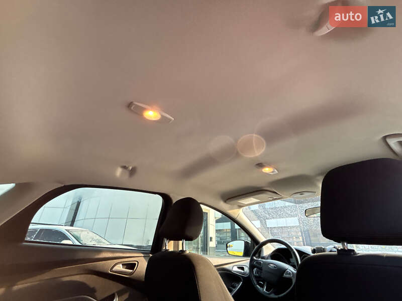 Седан Ford Focus 2015 в Киеве