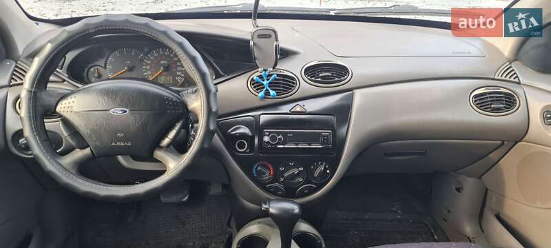 Седан Ford Focus 2001 в Черкасах