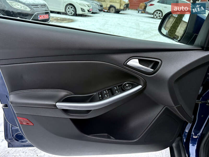 Хэтчбек Ford Focus 2012 в Ровно
