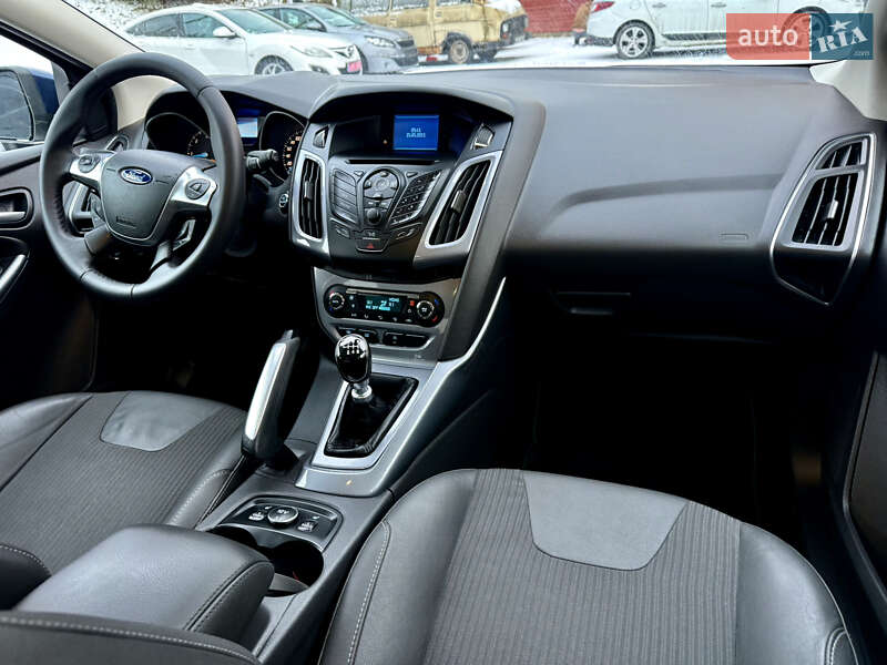 Хэтчбек Ford Focus 2012 в Ровно