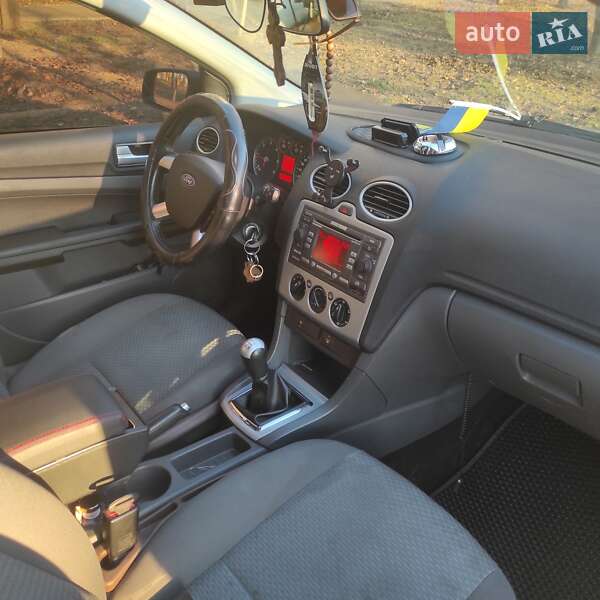 Універсал Ford Focus 2007 в Смоліному