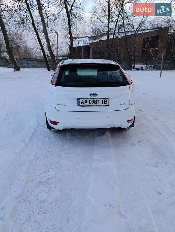 Хэтчбек Ford Focus 2011 в Броварах