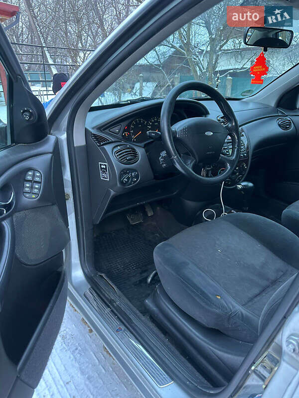 Седан Ford Focus 2000 в Черновцах