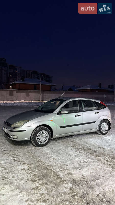 Хэтчбек Ford Focus 2004 в Киеве