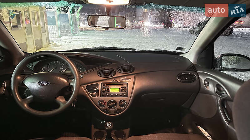 Хэтчбек Ford Focus 2004 в Киеве