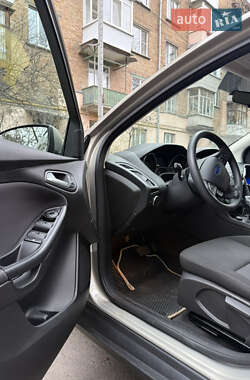Седан Ford Focus 2015 в Киеве