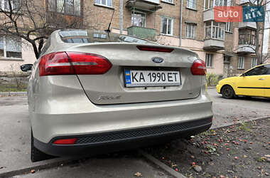 Седан Ford Focus 2015 в Киеве фото 5 Седан Ford Focus 2015 в Киеве