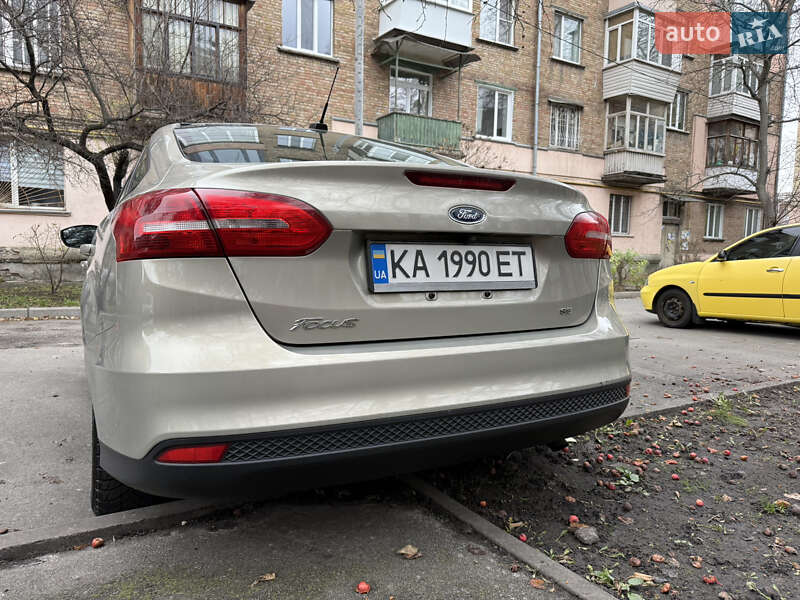 Седан Ford Focus 2015 в Киеве фото 5 Седан Ford Focus 2015 в Киеве