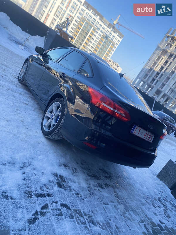 Седан Ford Focus 2015 в Чернігові