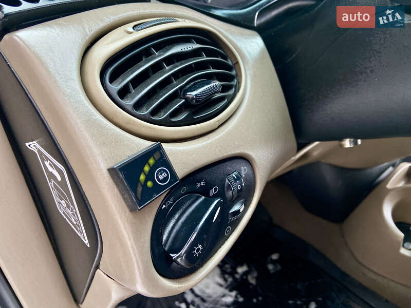 Хетчбек Ford Focus 2000 в Івано-Франківську