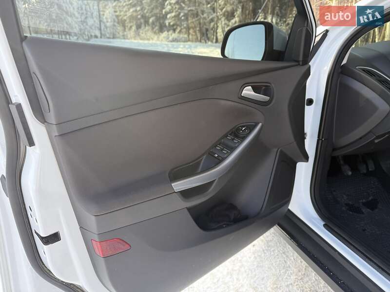 Хэтчбек Ford Focus 2013 в Киеве