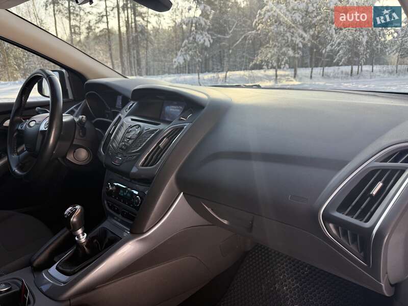 Хэтчбек Ford Focus 2013 в Киеве
