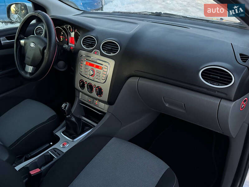 Хетчбек Ford Focus 2010 в Дрогобичі