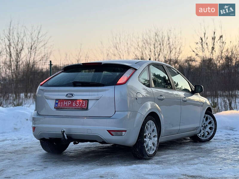 Хетчбек Ford Focus 2010 в Дрогобичі
