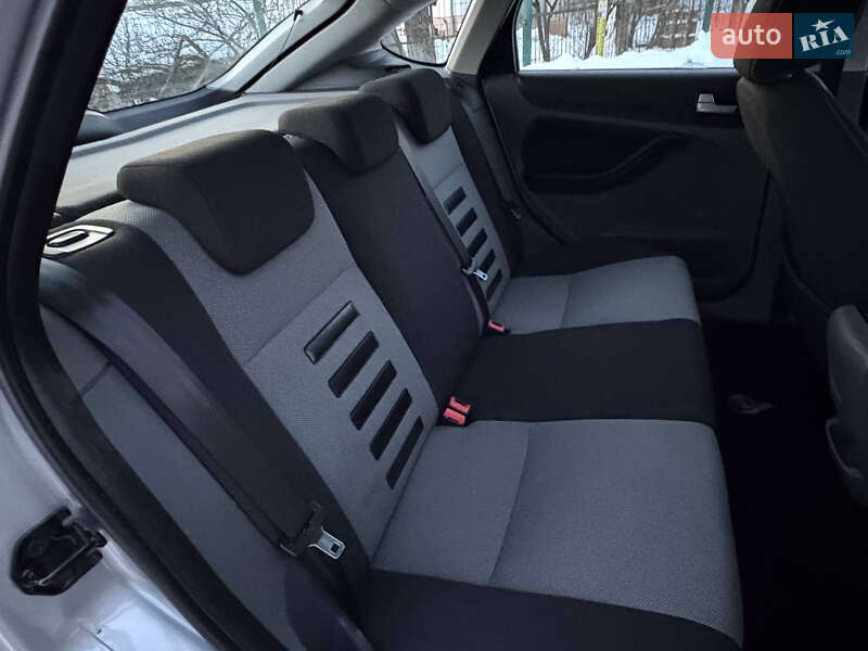 Хетчбек Ford Focus 2010 в Дрогобичі